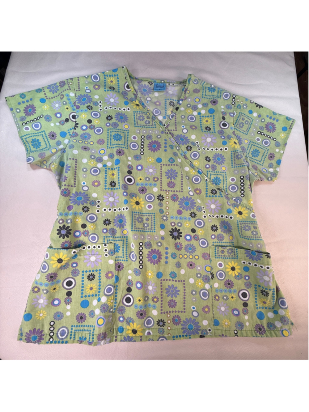 Scrub Advantage Scrub Top 2X Green Floral Wrap Tie Back Medical Nurse Uniform